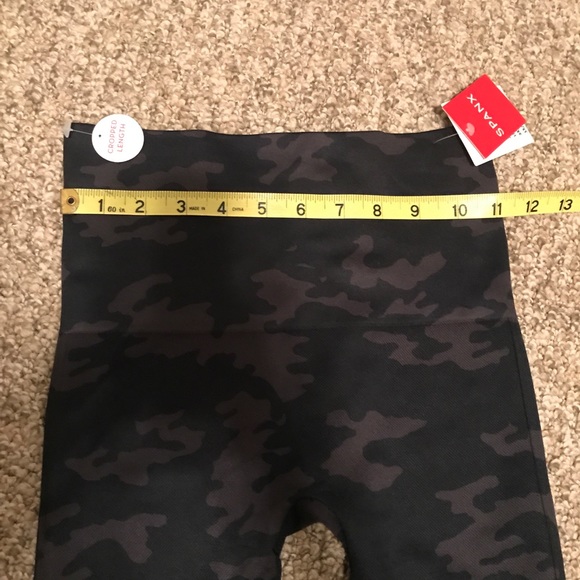 NWT Spanx EcoCare Seamless Leggings Camo Black - Picture 3 of 10